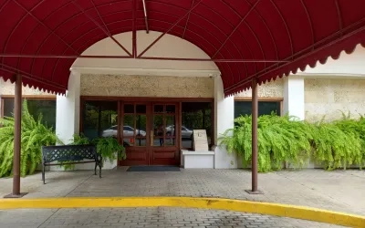 Se vende apartamento en Bella Vista con Vista Panorámica, 4 Recámaras