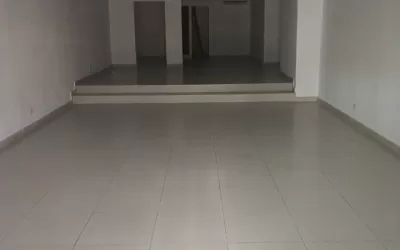 Se alquila local de 108m en Betania