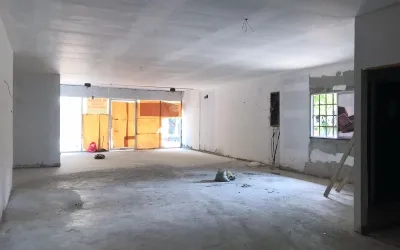 Se alquila local comercial en el Cangrejo