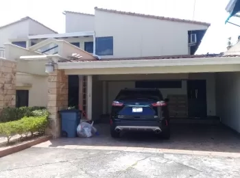 Se vende hermosa  y amplia casa 3 recamaras en Bethania