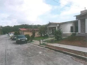 Se vende casa de 3 recámaras en barriada La Alhambra