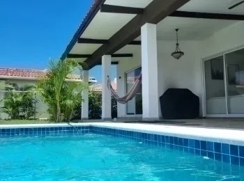 Venta de Hermosa Casa en Urbanización Cerrada con Garita y Vigilancia 24 Horas