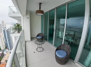 Venta de Apartamento Amoblado en Le Mare - Piso 40, 2 Habitaciones, 2 Baños 